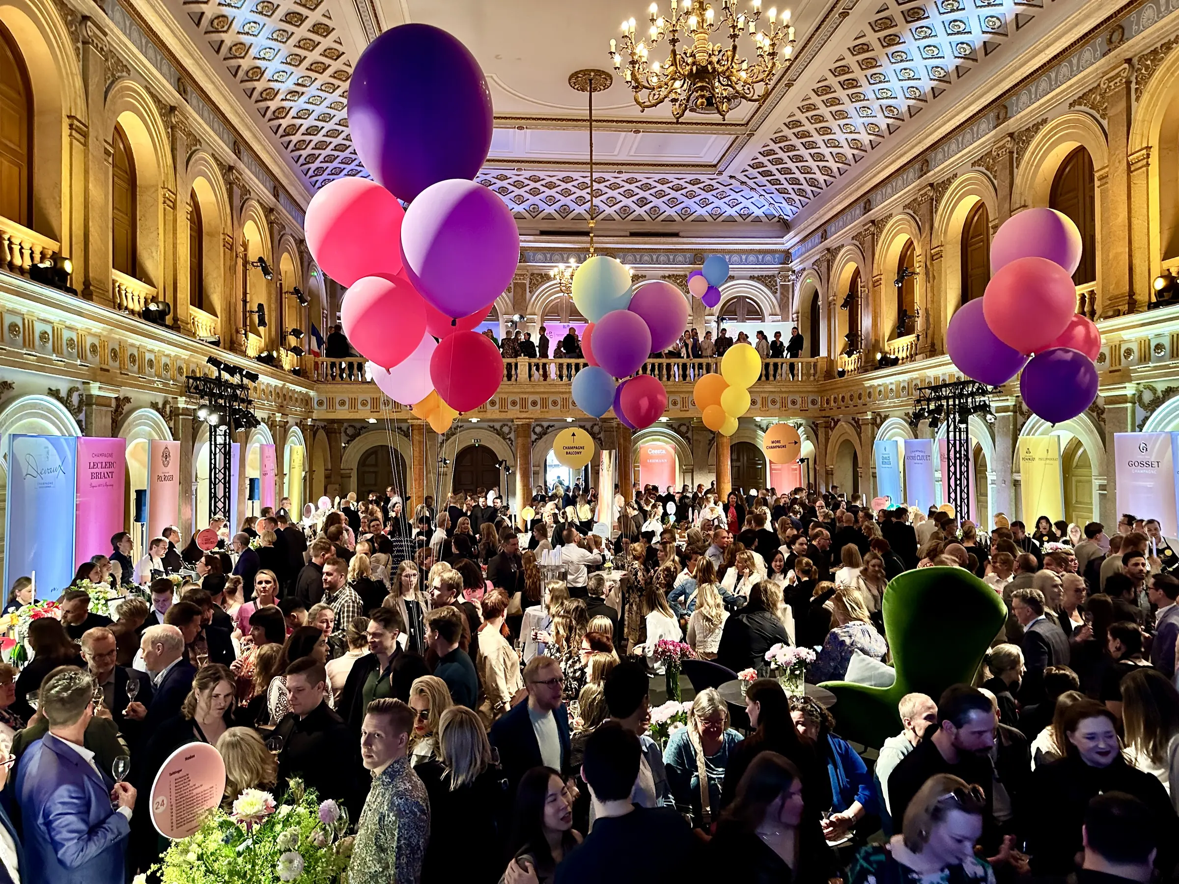 The festive audience at Grand Champagne Helsinki